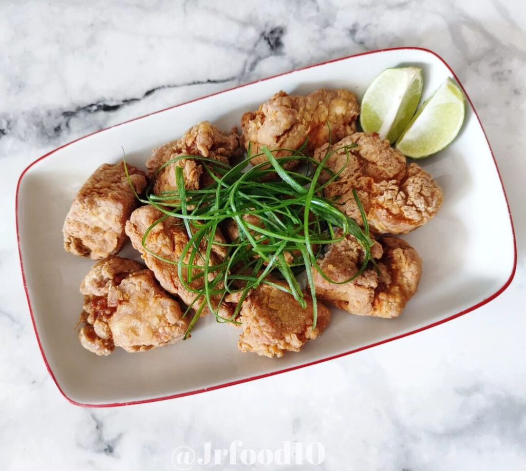 Chicken karage with lemon in it