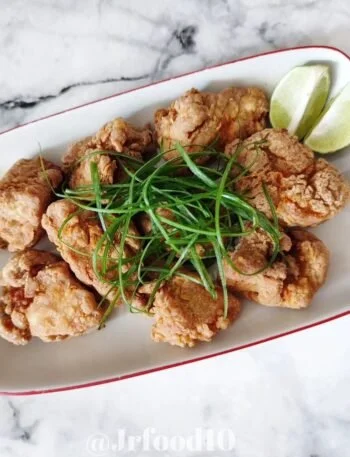 Chicken karage with lemon in it