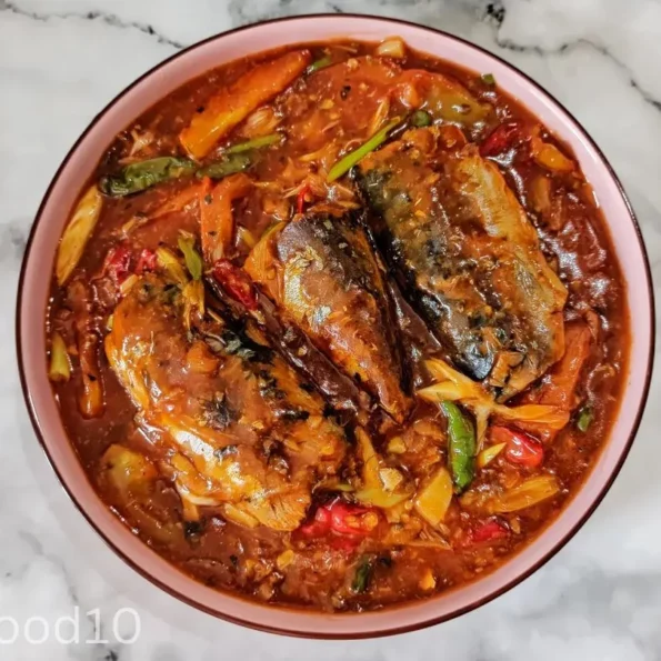 Tumis Sarden (Sardines in Tomato Sauce)