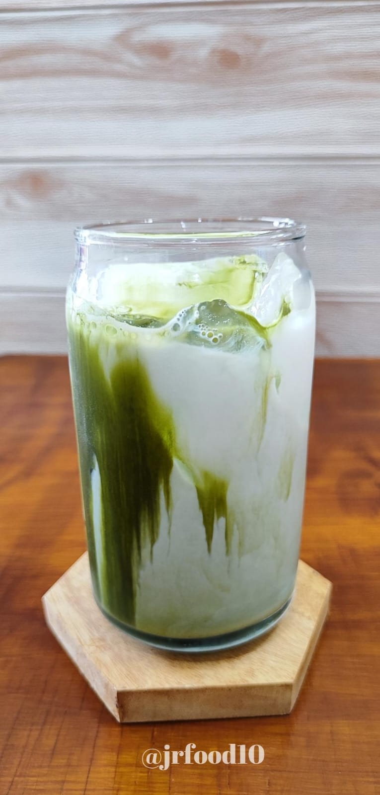 How to Make Iced Matcha Latte