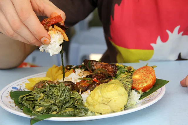 Why Eating with Your Hands Could Be Better for Your Health? (and Happiness) 1 image 163