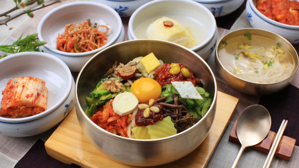 What Koreans Eat for Skin So Clear It Looks Photoshopped? 1 181114130138 korean food 2620014201204004k jeonju bibimbap 1